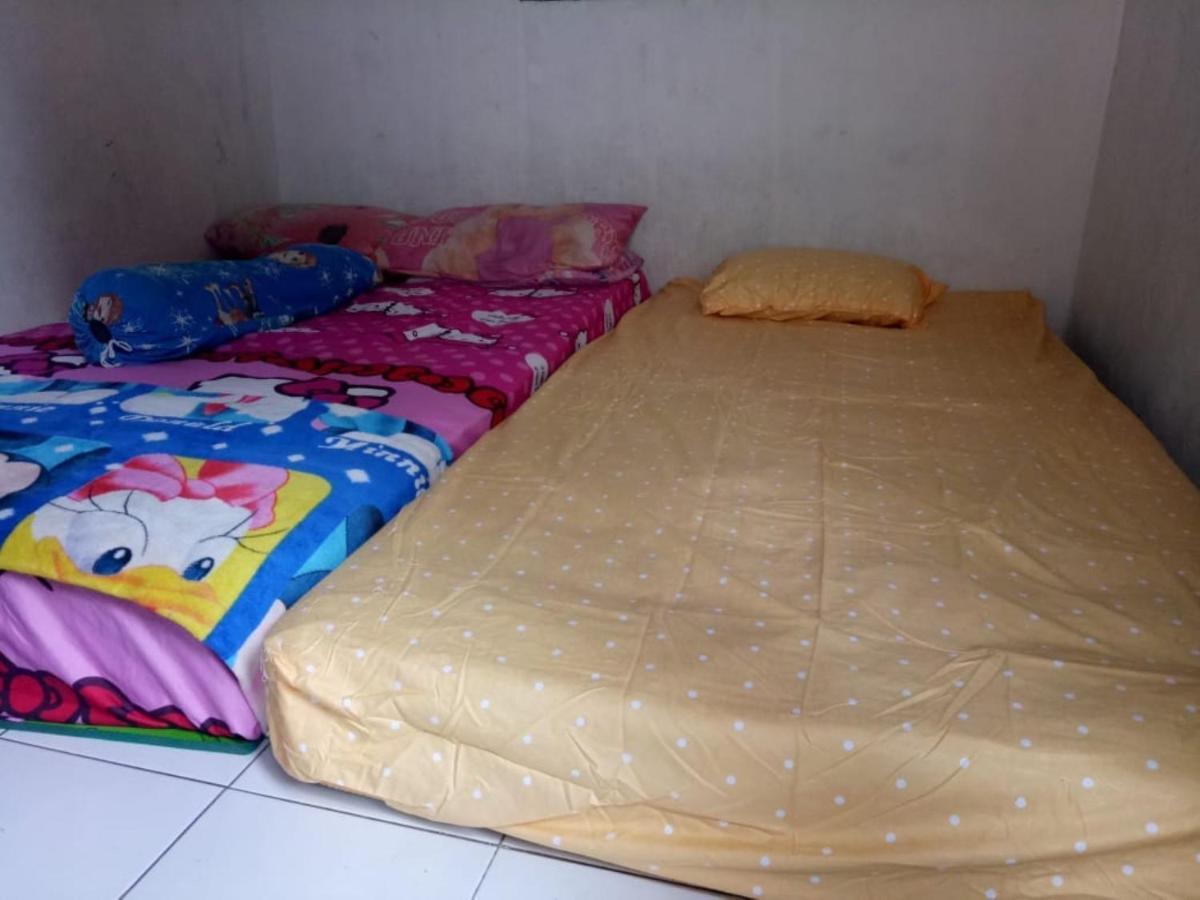 Ratu Guesthouse Sleman  Exterior photo
