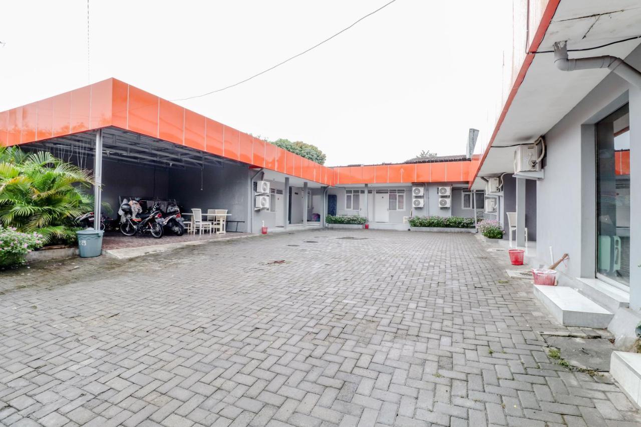 Ratu Guesthouse Sleman  Exterior photo