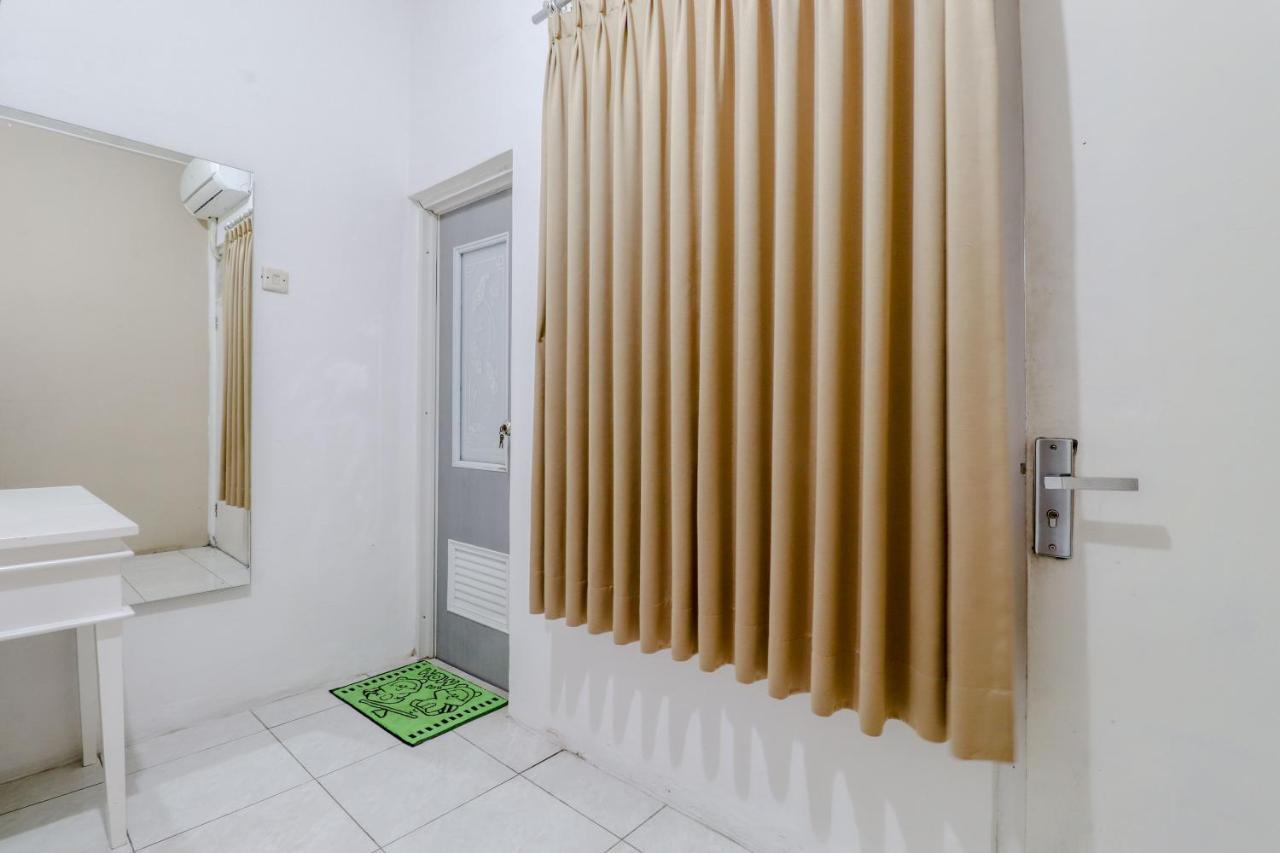 Ratu Guesthouse Sleman  Exterior photo